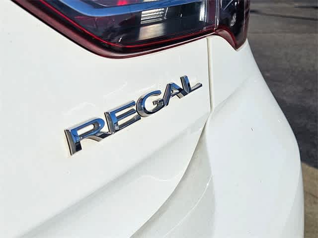 Thumbnail: 2019 Buick Regal - 11