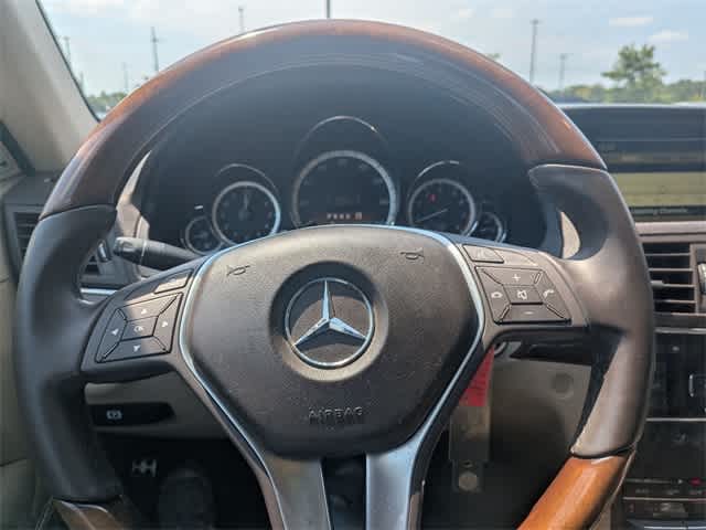 Thumbnail: 2012 Mercedes-Benz E-Class - 21