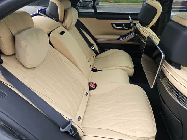 Thumbnail: 2024 Mercedes-Benz S-Class - 22