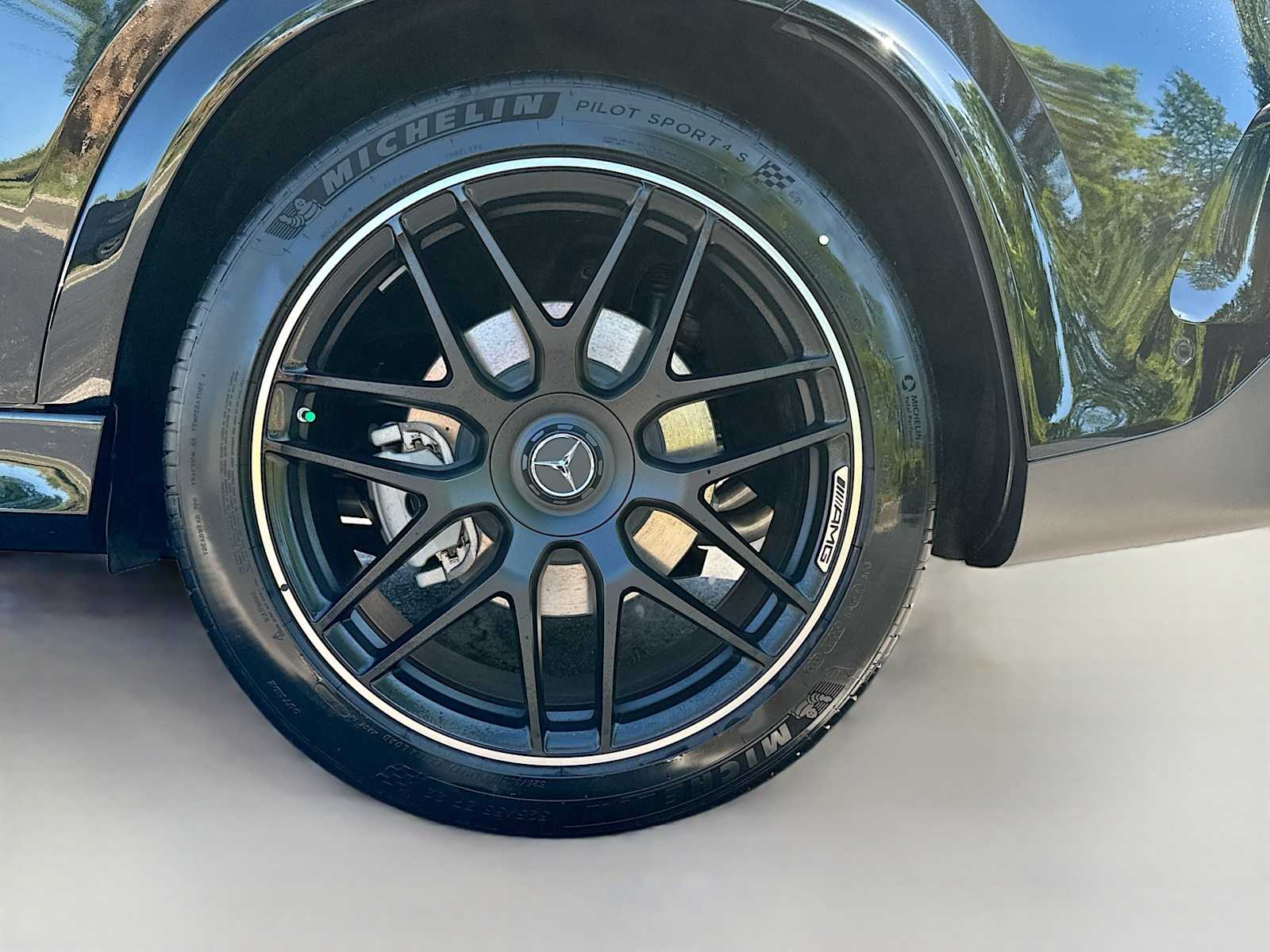 Thumbnail: 2026 Mercedes-Benz GLE - 32