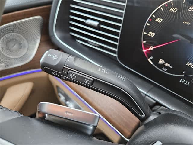 Thumbnail: 2026 Mercedes-Benz GLE - 30