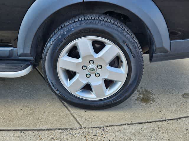 Thumbnail: 2005 Land Rover LR3 - 15