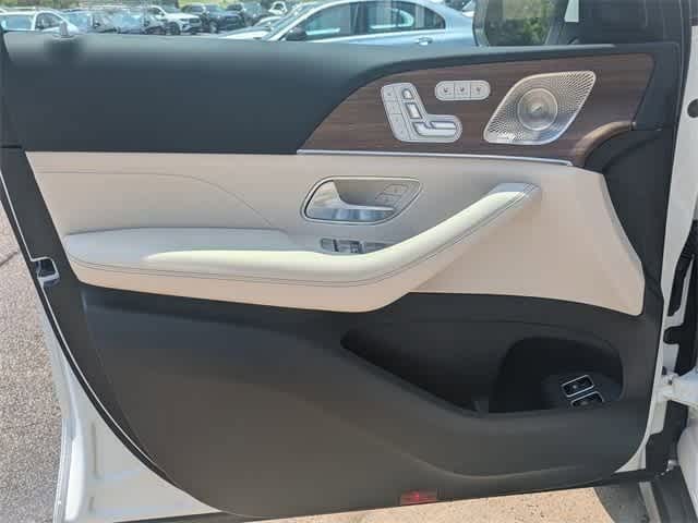 Thumbnail: 2025 Mercedes-Benz GLE - 15