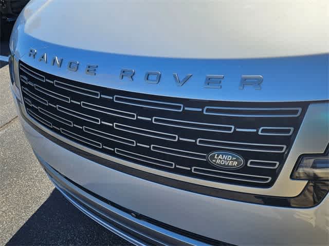 Thumbnail: 2023 Land Rover Range Rover - 11