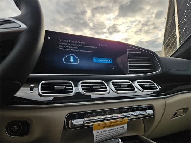 Thumbnail: 2026 Mercedes-Benz GLE - 30