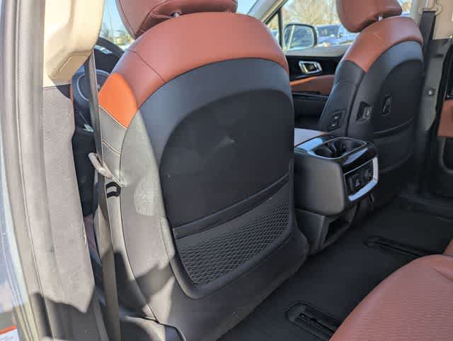 Thumbnail: 2024 Kia Carnival - 17