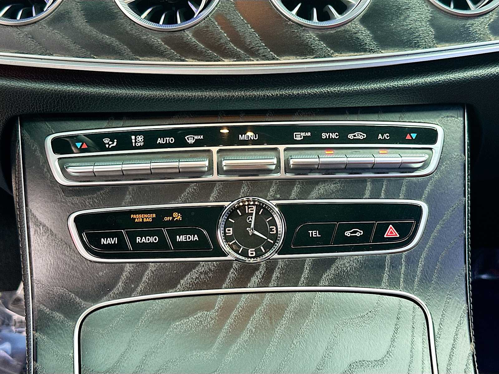 Thumbnail: 2020 Mercedes-Benz E-Class - 16