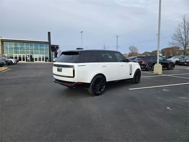 Thumbnail: 2025 Land Rover Range Rover - 8