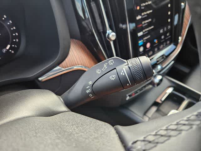 Thumbnail: 2024 Volvo XC60 - 26