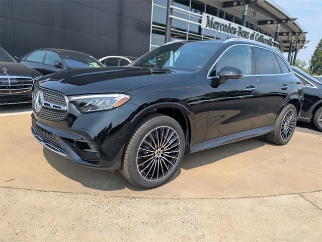 2026 Mercedes Benz GLC 300 photo 4