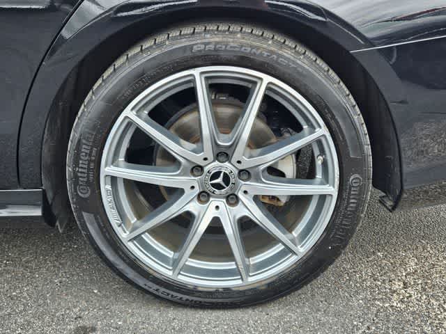 Thumbnail: 2022 Mercedes-Benz E-Class - 22