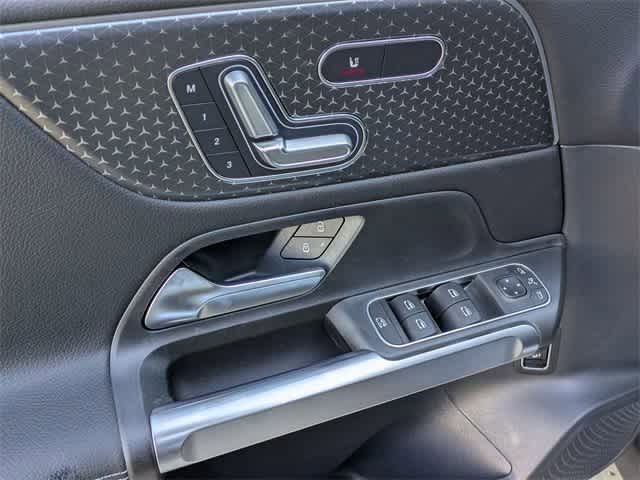 Thumbnail: 2025 Mercedes-Benz GLB - 16