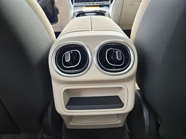 Thumbnail: 2026 Mercedes-Benz GLC - 18