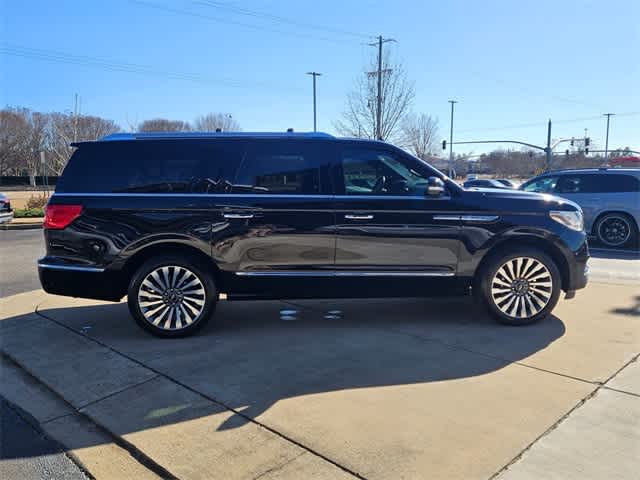 Thumbnail: 2019 Lincoln Navigator L - 9
