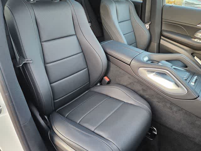 Thumbnail: 2026 Mercedes-Benz GLE - 22