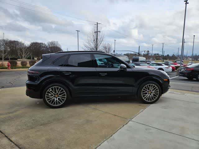 Thumbnail: 2023 Porsche Cayenne - 9