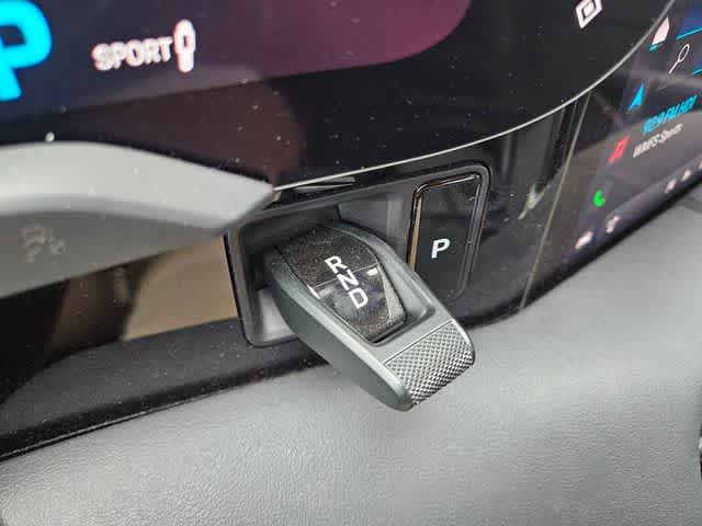 Thumbnail: 2023 Porsche Taycan - 34