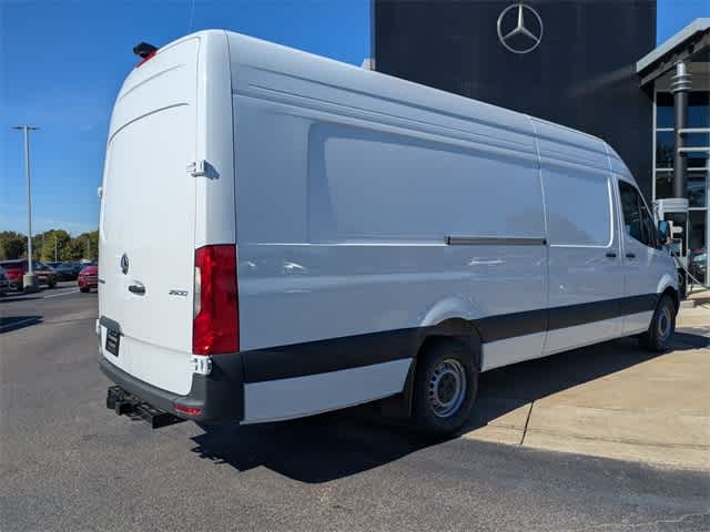 Thumbnail: 2026 Mercedes-Benz Sprinter - 8