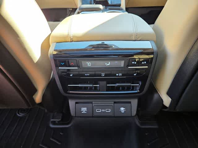 Thumbnail: 2022 Acura MDX - 18