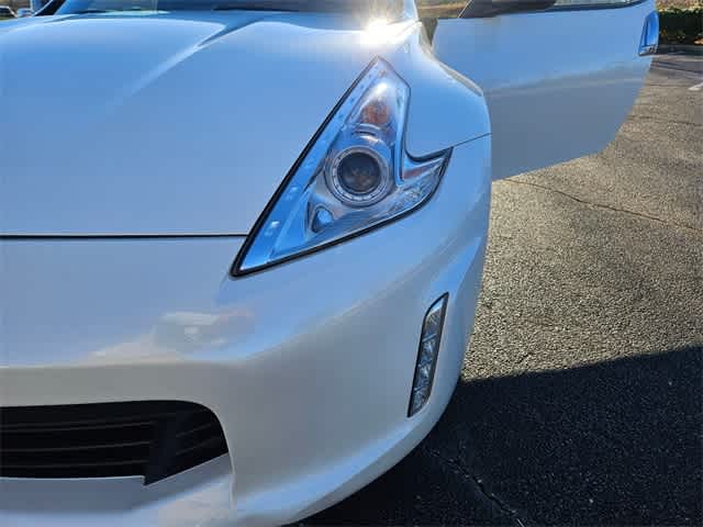 Thumbnail: 2015 Nissan Z - 10