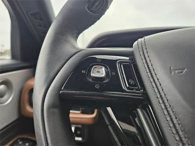 Thumbnail: 2024 Lincoln Aviator - 25