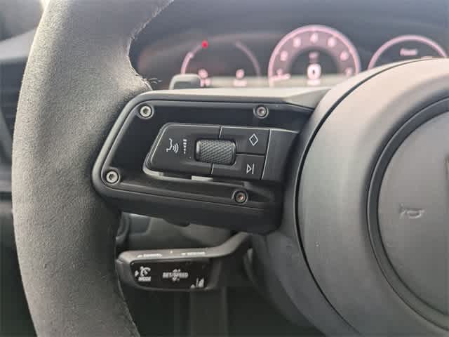 Thumbnail: 2025 Porsche 911 - 23