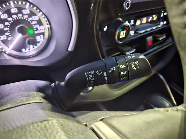 Thumbnail: 2023 Toyota Highlander - 21