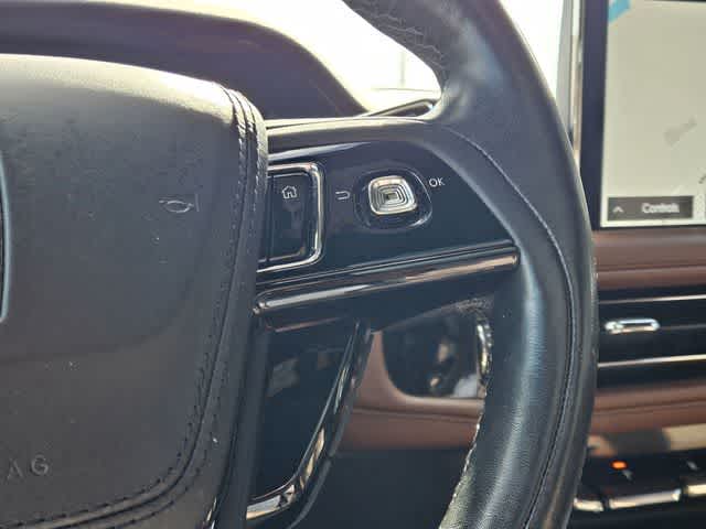 Thumbnail: 2022 Lincoln Aviator - 25