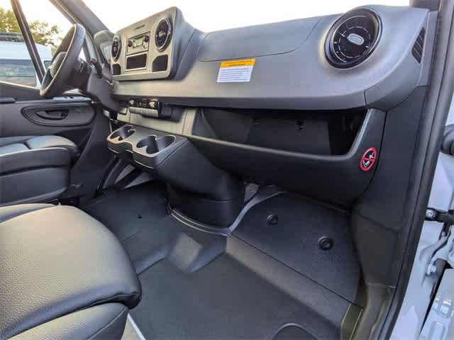 Thumbnail: 2026 Mercedes-Benz Sprinter - 21