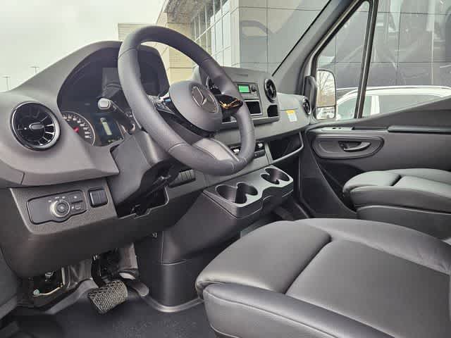 Thumbnail: 2026 Mercedes-Benz Sprinter - 2