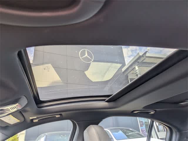 Thumbnail: 2023 Alfa Romeo Giulia - 17