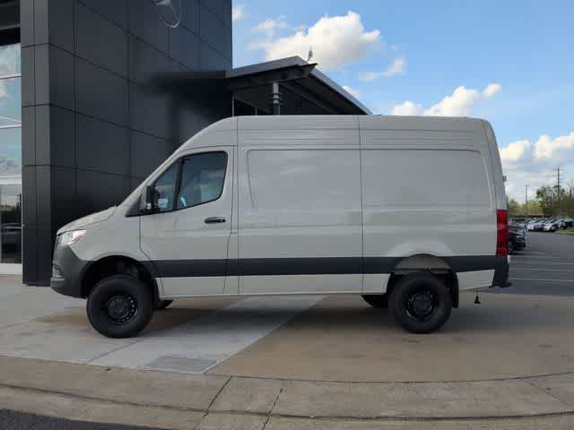 Thumbnail: 2026 Mercedes-Benz Sprinter - 3