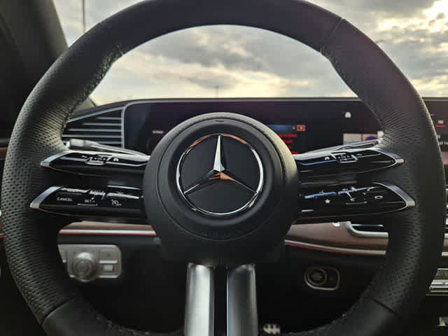 Thumbnail: 2026 Mercedes-Benz GLE - 26