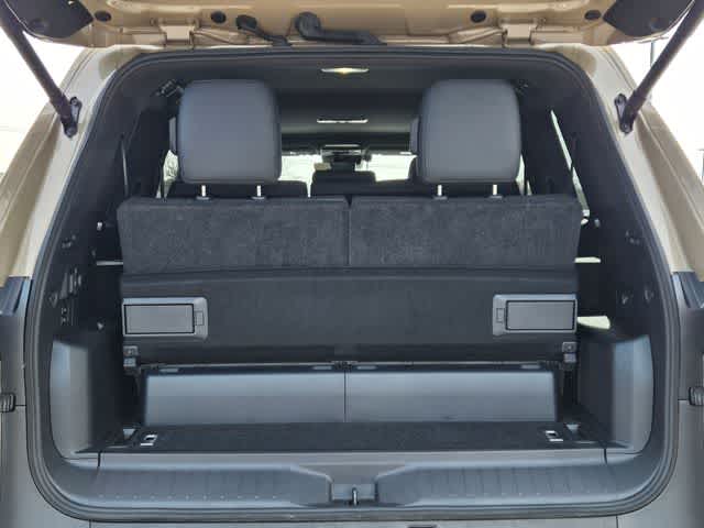 Thumbnail: 2025 Lexus LX - 7