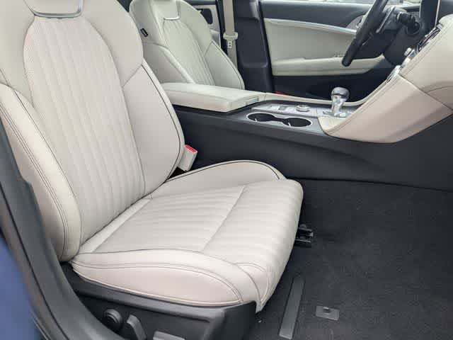 Thumbnail: 2023 Genesis G70 - 18