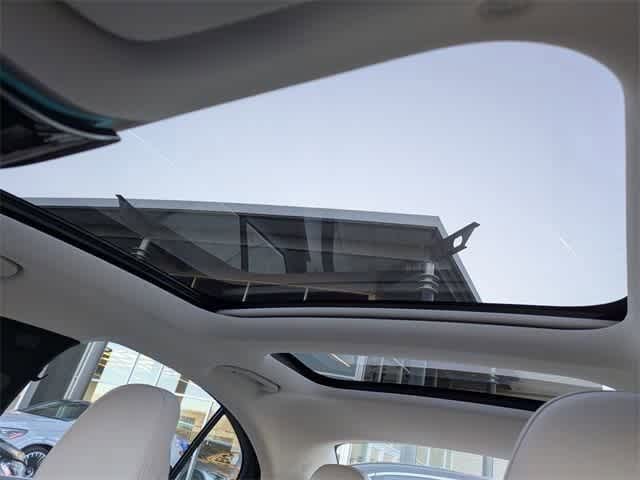 Thumbnail: 2025 Mercedes-Benz E-Class - 26