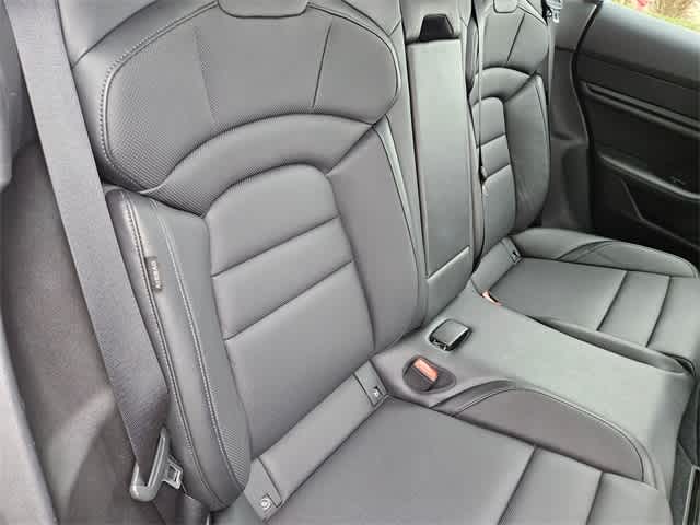 Thumbnail: 2023 Porsche Taycan - 21