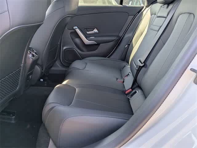2025 Mercedes-Benz CLA 250 5