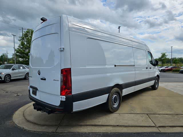 Thumbnail: 2026 Mercedes-Benz Sprinter - 9