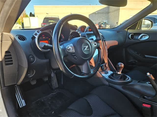 Thumbnail: 2015 Nissan Z - 9