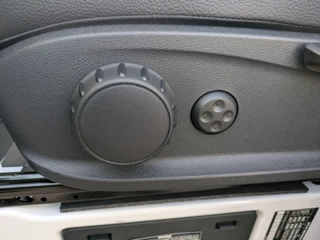 Thumbnail: 2026 Mercedes-Benz Sprinter - 17