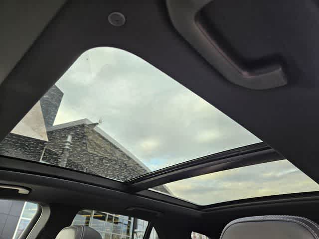 Thumbnail: 2026 Mercedes-Benz GLE - 18