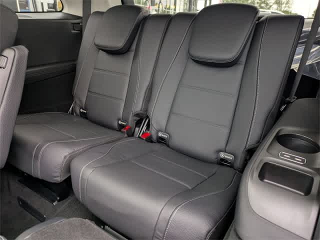 Thumbnail: 2026 Mercedes-Benz GLS - 21