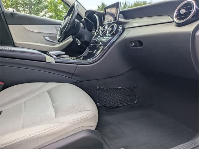 Thumbnail: 2015 Mercedes-Benz C-Class - 20