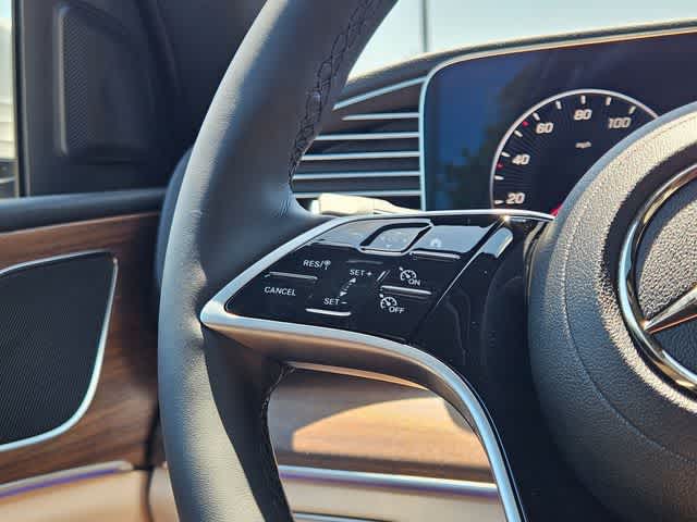 Thumbnail: 2026 Mercedes-Benz GLE - 26