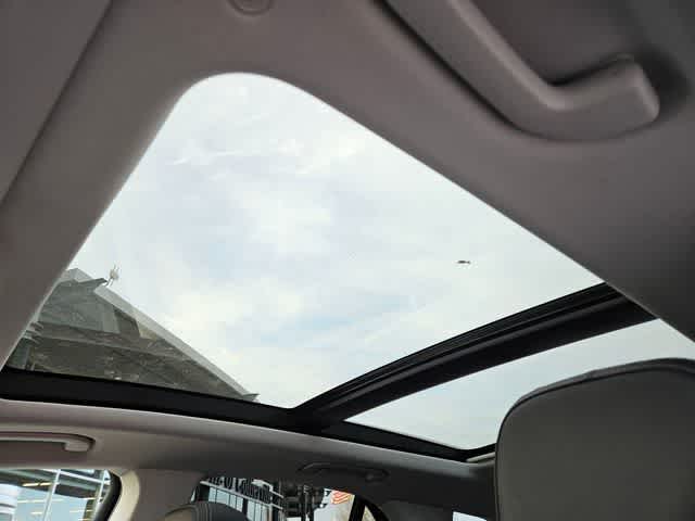 Thumbnail: 2026 Mercedes-Benz GLE - 16