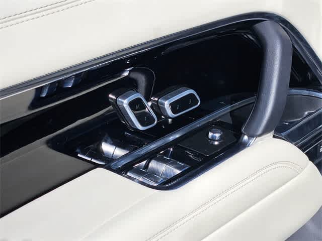 Thumbnail: 2023 Land Rover Range Rover - 17