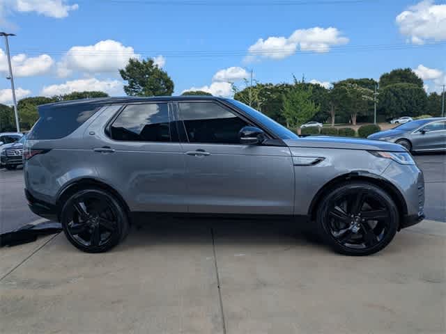 Thumbnail: 2023 Land Rover Discovery - 8