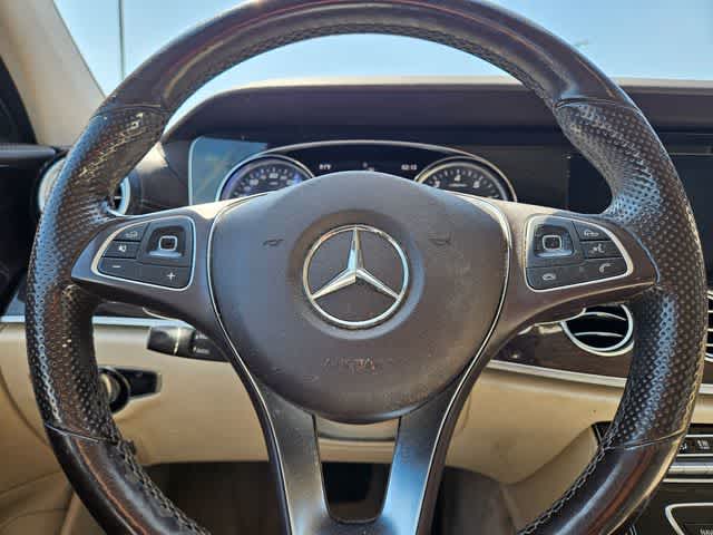 Thumbnail: 2017 Mercedes-Benz E-Class - 22