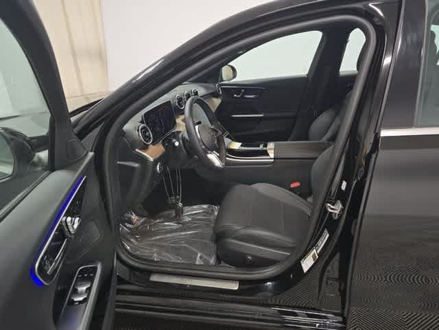 Thumbnail: 2024 Mercedes-Benz C-Class - 3